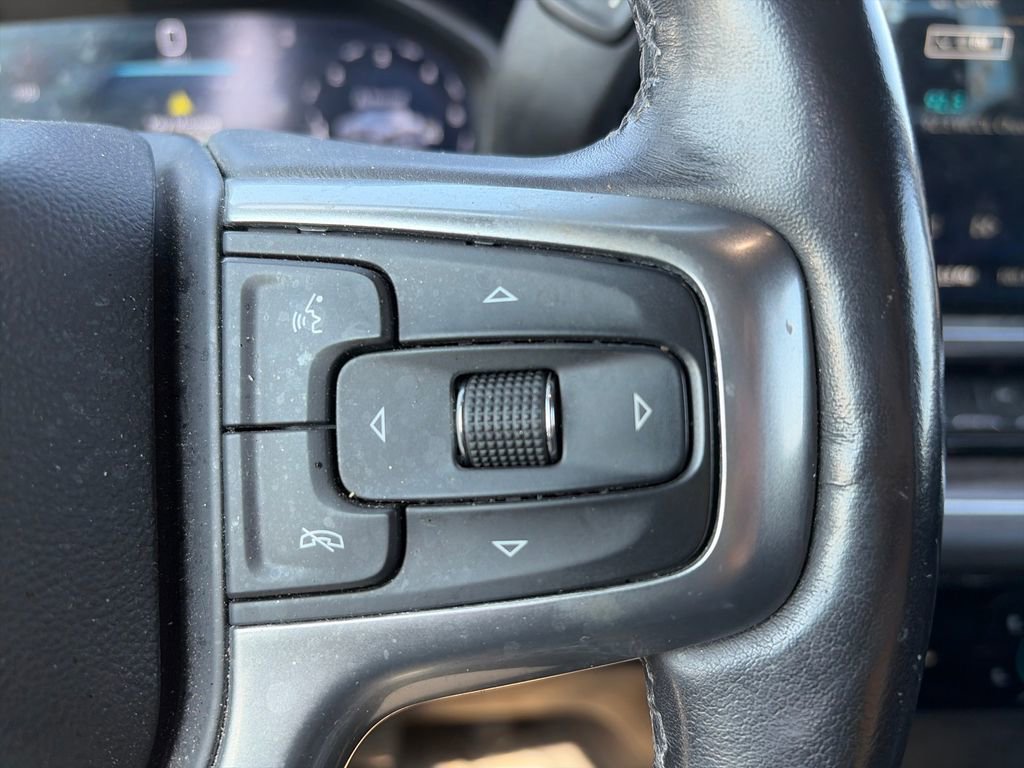 Used 2023 Chevrolet Silverado 1500 LT AWD/4WD image 12