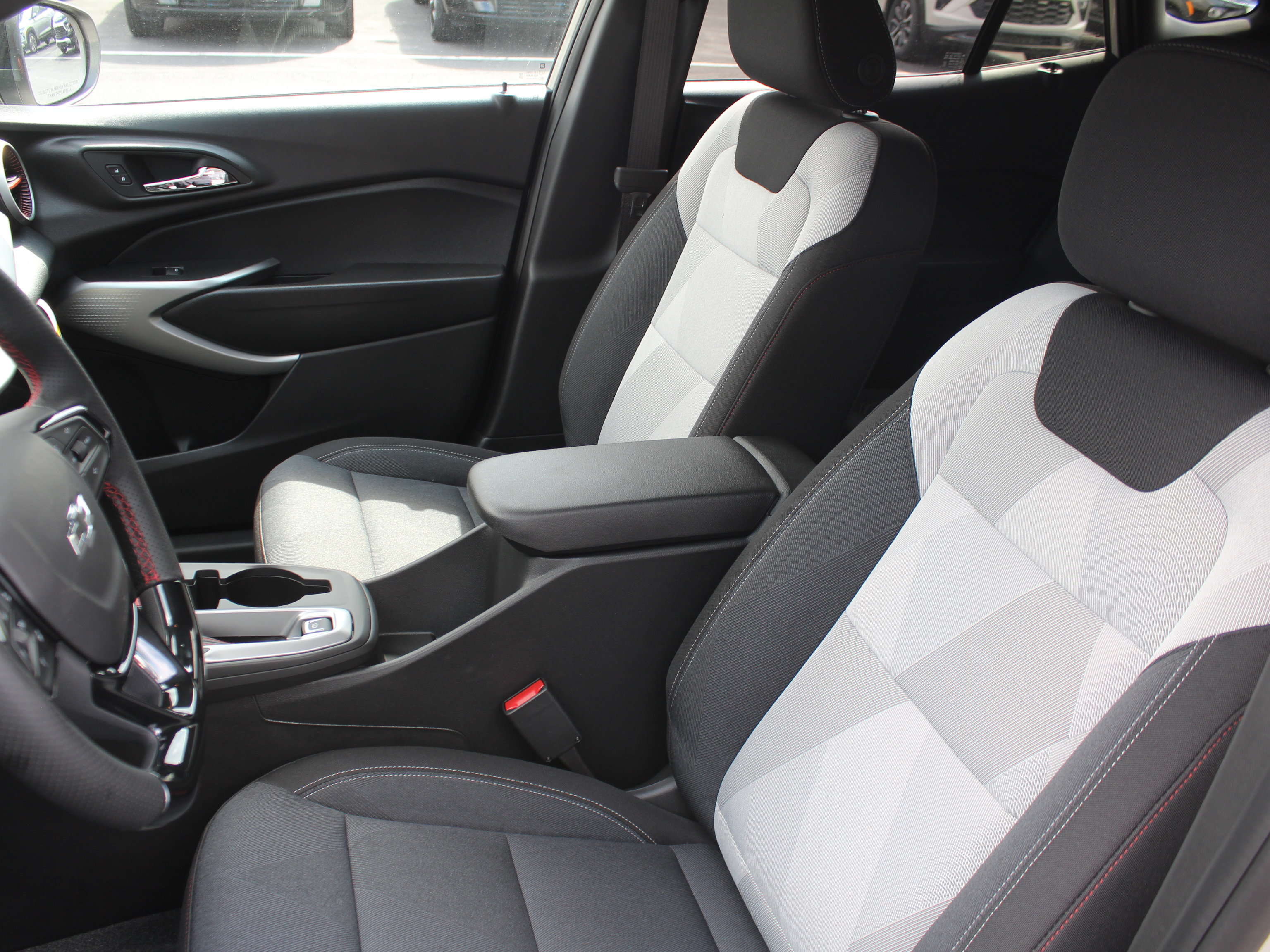 New 2026 Chevrolet Trax RS image 9