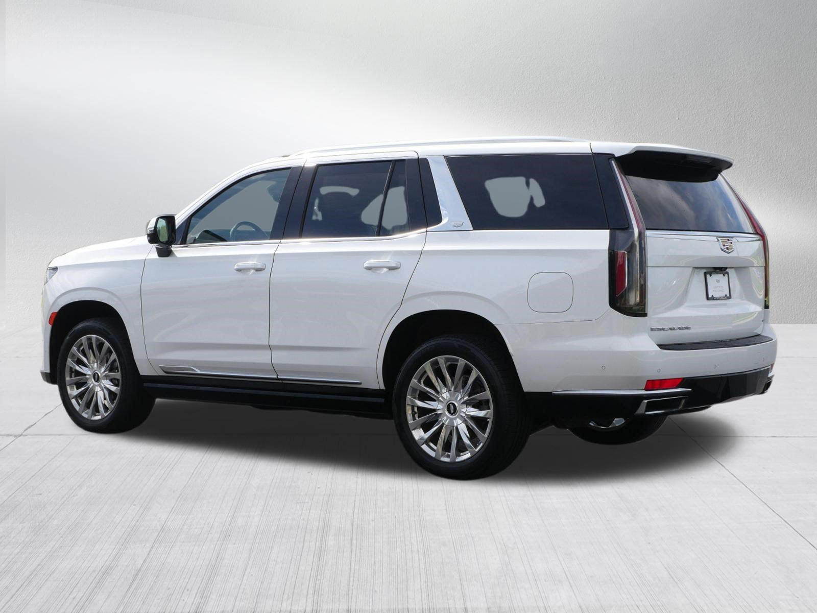 Certified 2024 Cadillac Escalade Premium Luxury w/ Performance Package AWD/4WD image 4