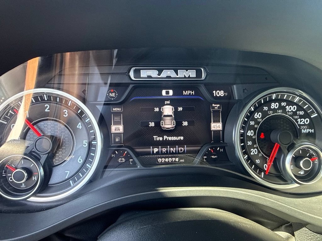 Used 2022 RAM 1500 Big Horn AWD/4WD image 17