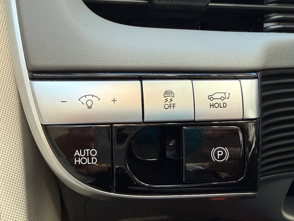 Certified 2024 Hyundai Ioniq 5 Limited AWD/4WD image 27