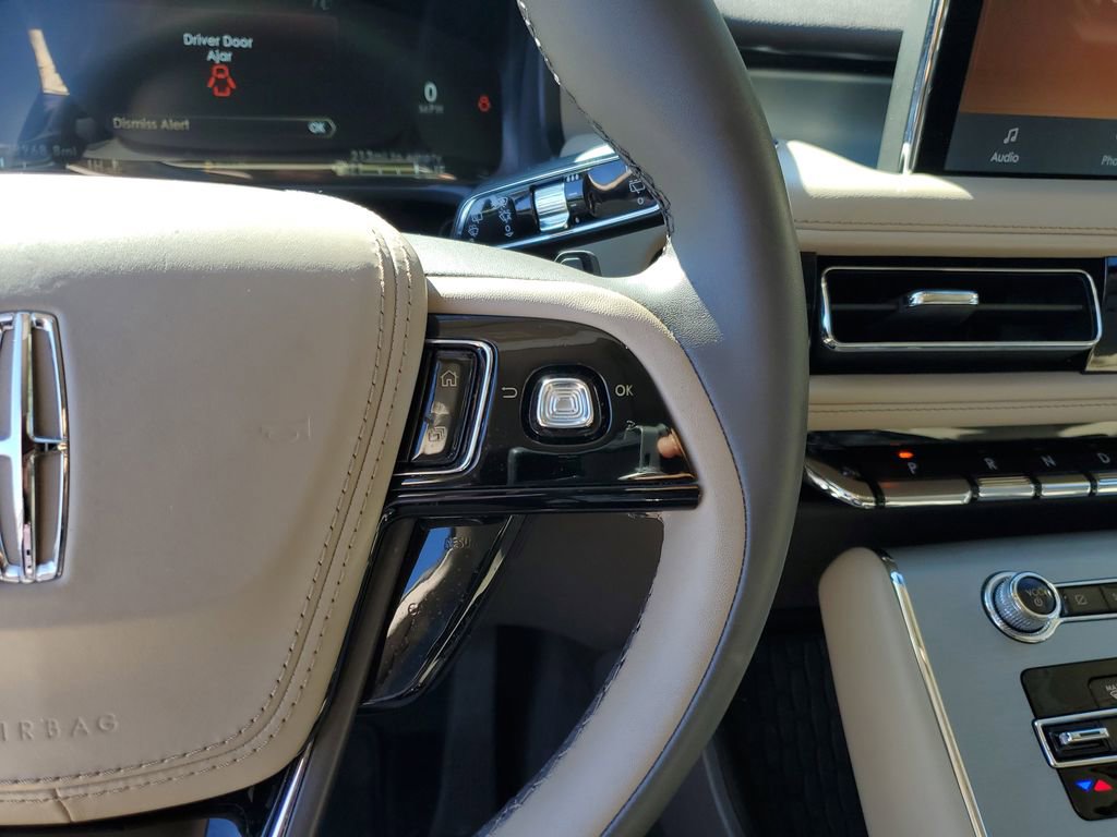 Certified 2023 Lincoln Aviator 2WD w/ Premium Package image 26