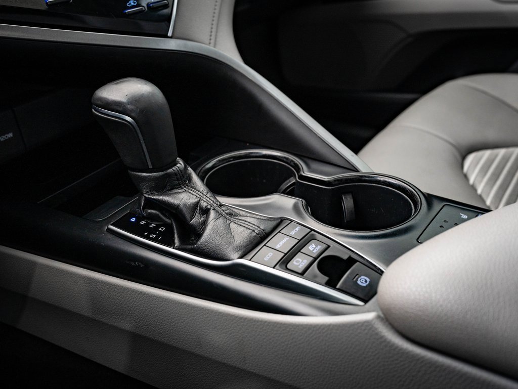 Used 2018 Toyota Camry SE image 35