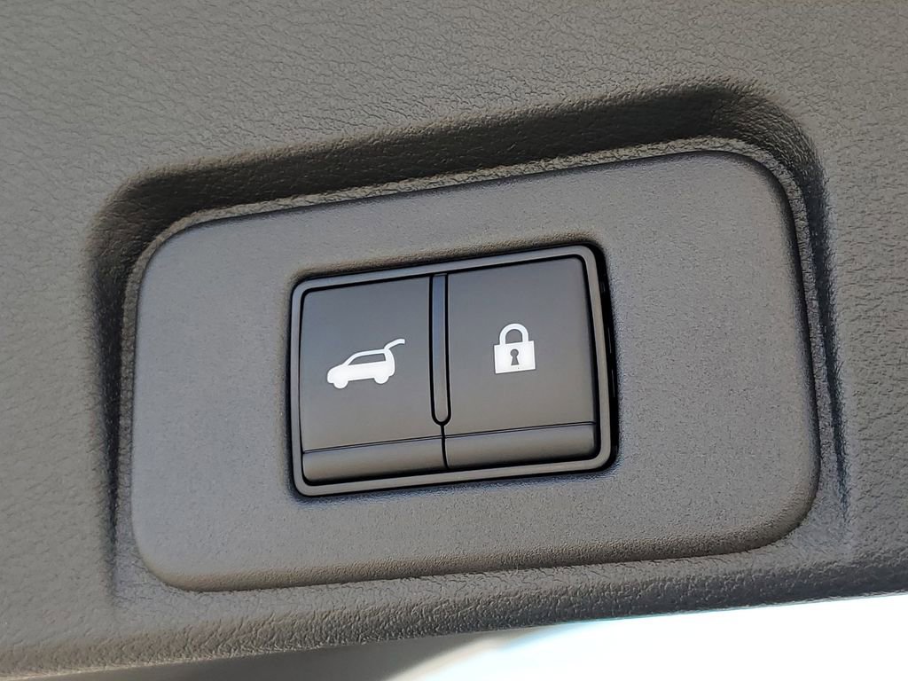 New 2026 Nissan Rogue Platinum image 8