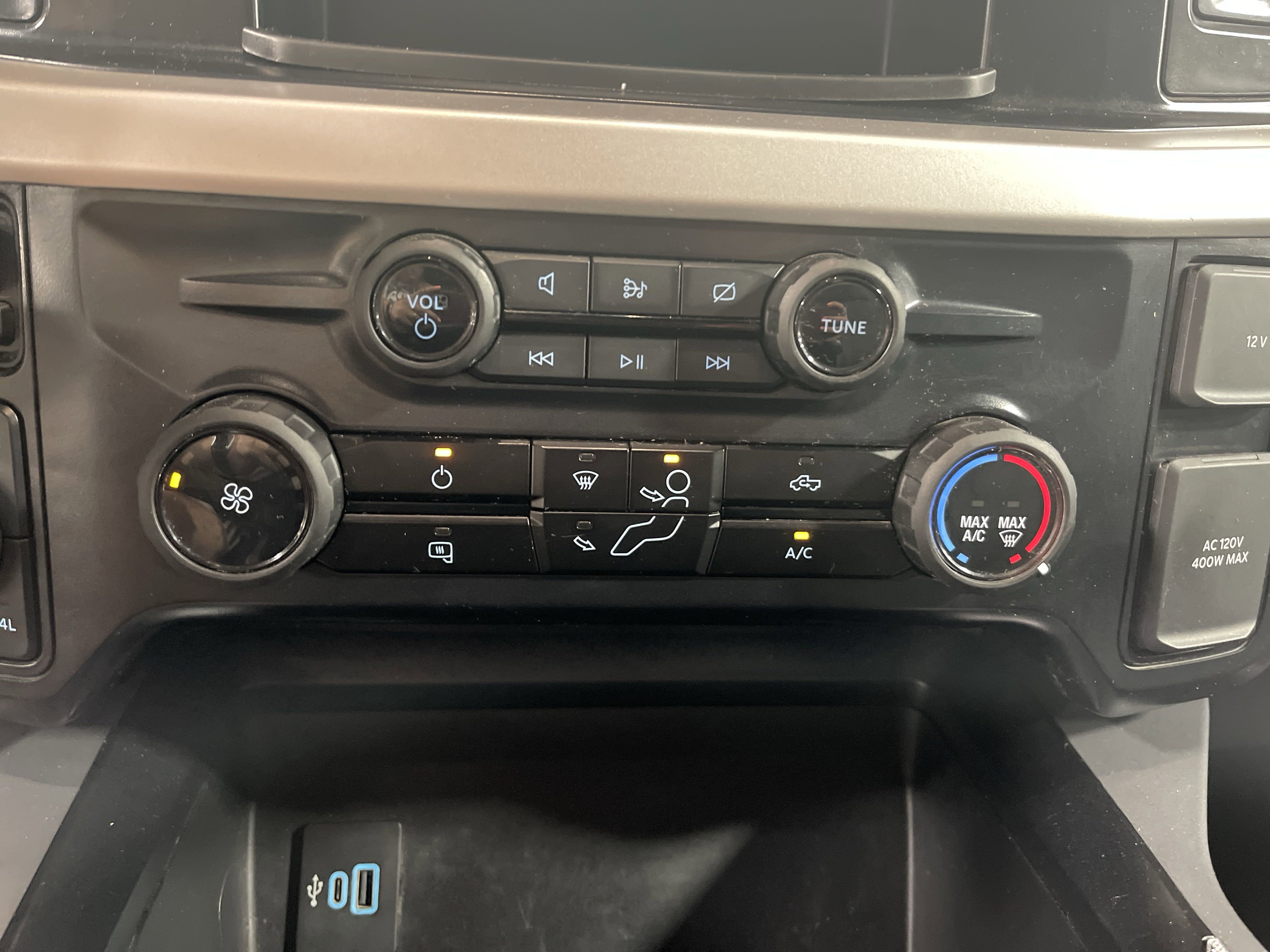 Used 2024 Ford F250 XLT w/ FX4 Off-Road Package image 24