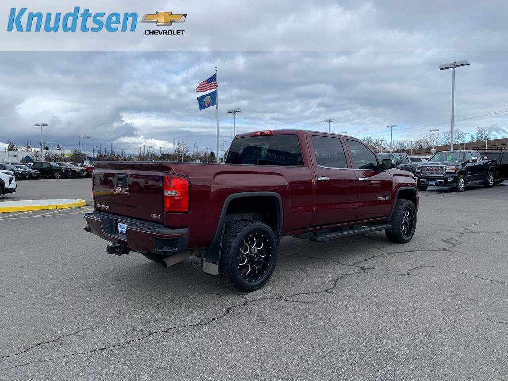 Used 2016 GMC Sierra 2500 SLT w/ All-Terrain HD Package image 7