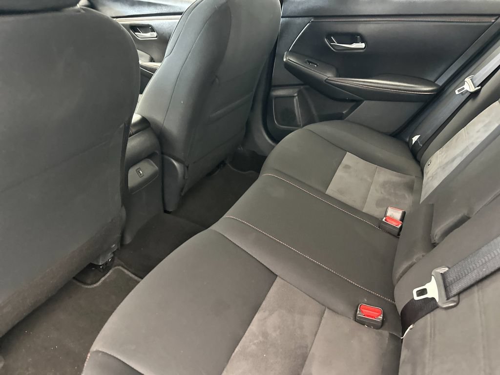 Used 2025 Nissan Sentra SR FWD image 11