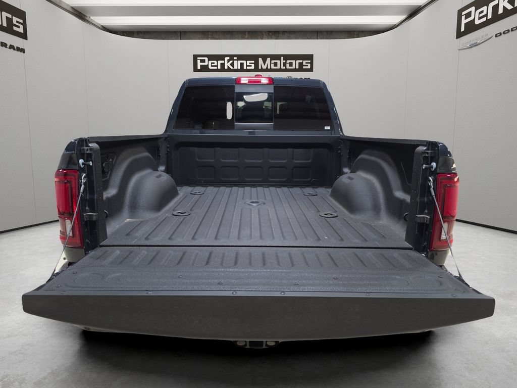New 2026 RAM 2500 Laramie AWD/4WD image 23
