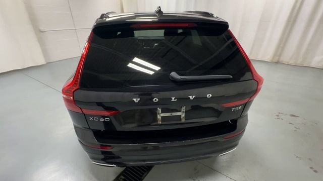 Used 2020 Volvo XC60 T5 R-Design AWD/4WD image 7