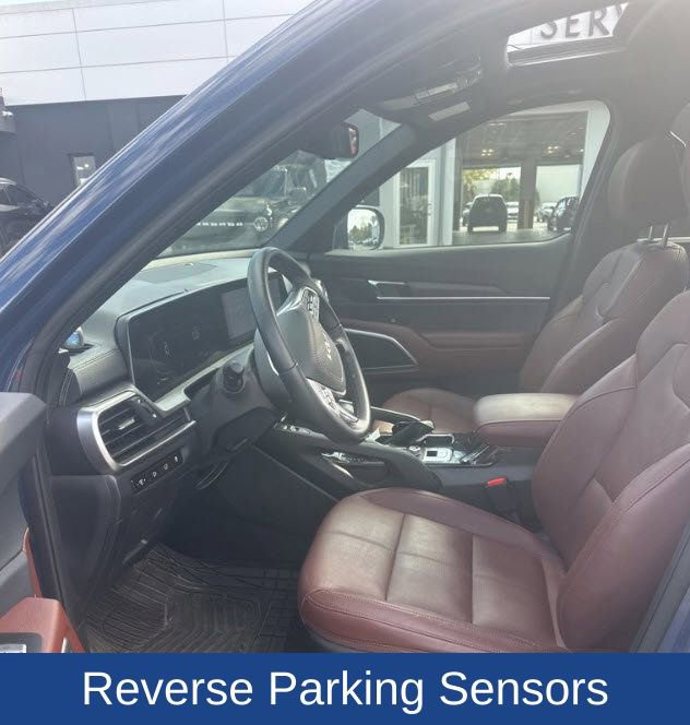 Used 2024 Kia Telluride EX w/ EX Captain's Chair Package image 8