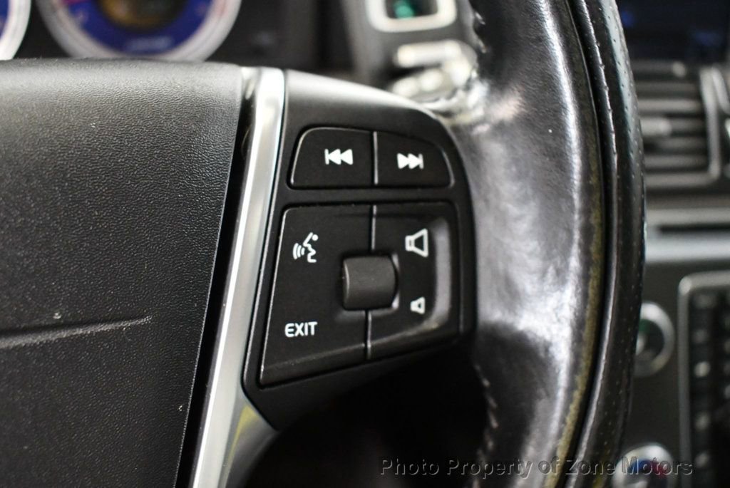 Used 2012 Volvo XC60 T6 R-Design image 35