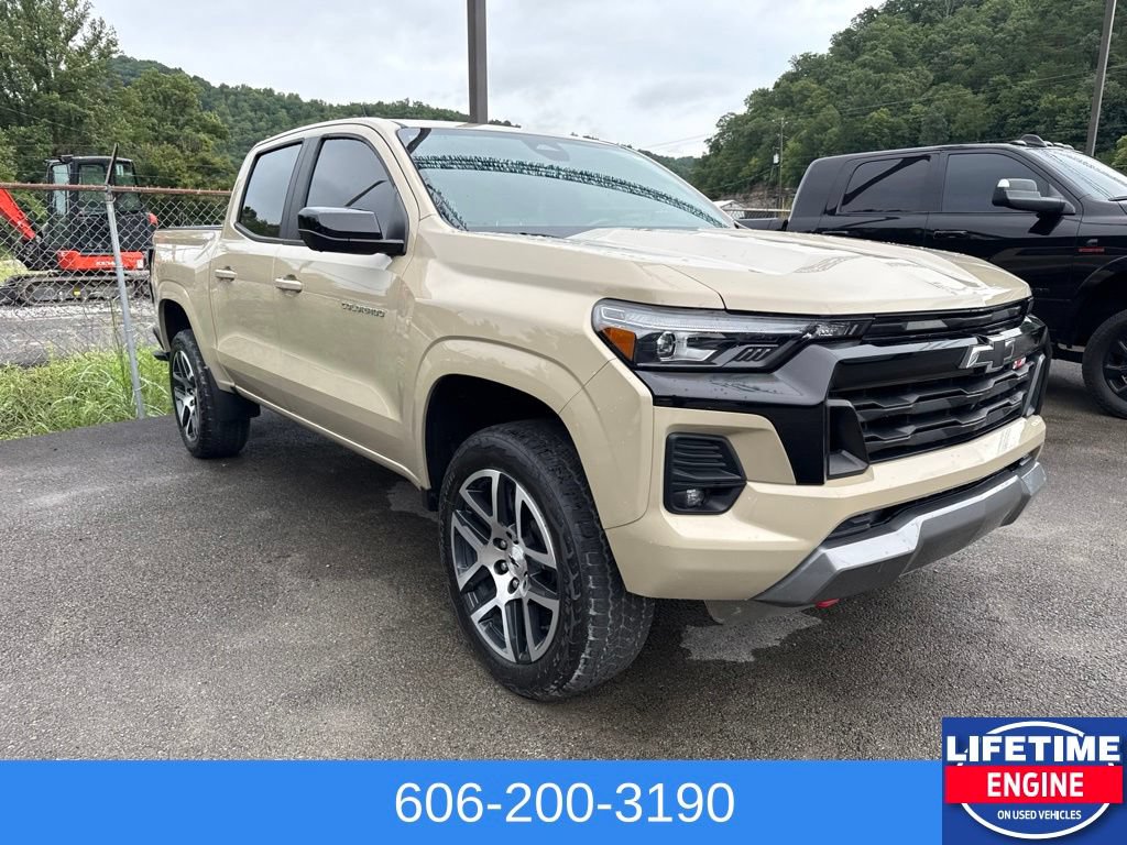 Used 2023 Chevrolet Colorado Z71 w/ Z71 Convenience Package 2 AWD/4WD image 4