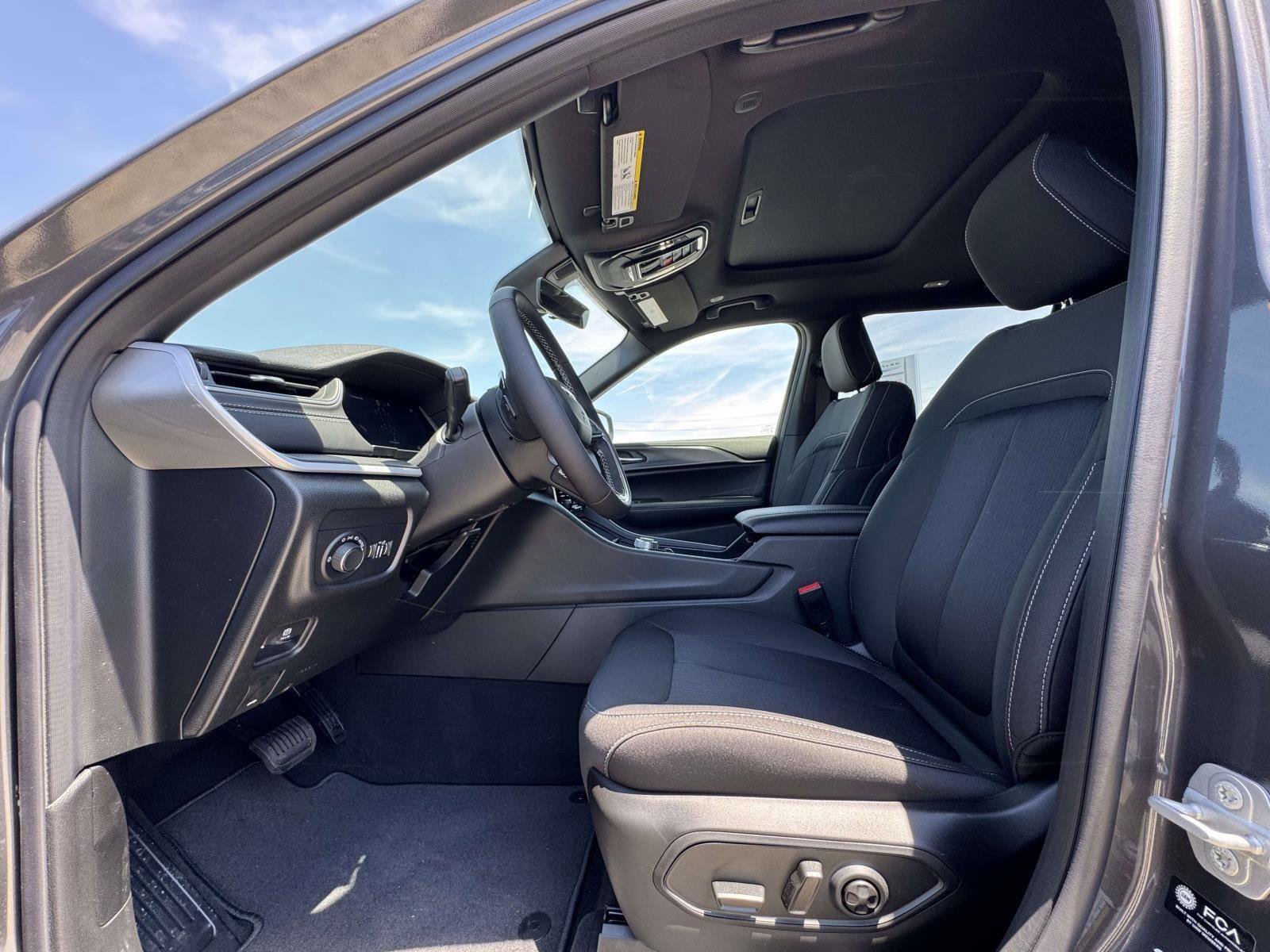New 2026 Jeep Grand Cherokee L 4WD image 20