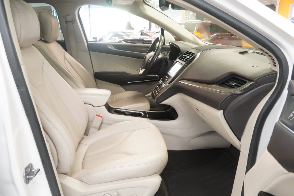 Used 2019 Lincoln MKC Reserve w/ MKC Climate Package AWD/4WD image 36