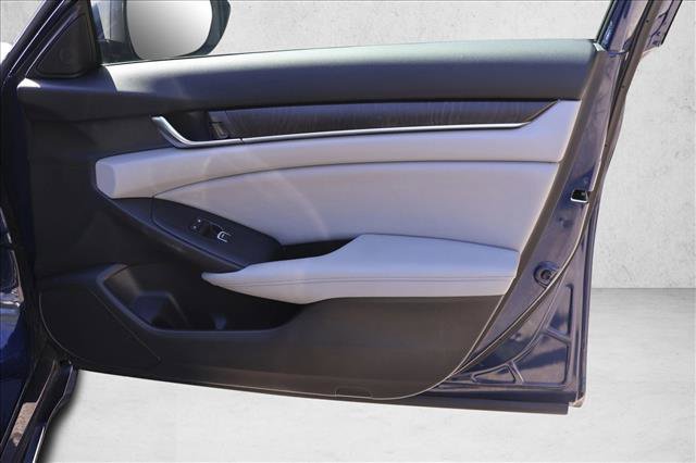 Used 2018 Honda Accord EX image 29