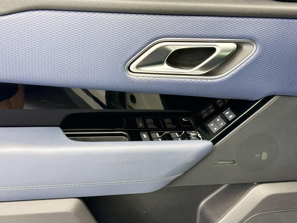 Certified 2023 Land Rover Range Rover Velar R-Dynamic S AWD/4WD image 22