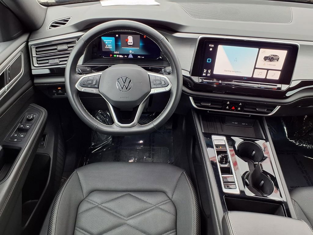 Used 2025 Volkswagen Atlas Cross Sport SE image 6
