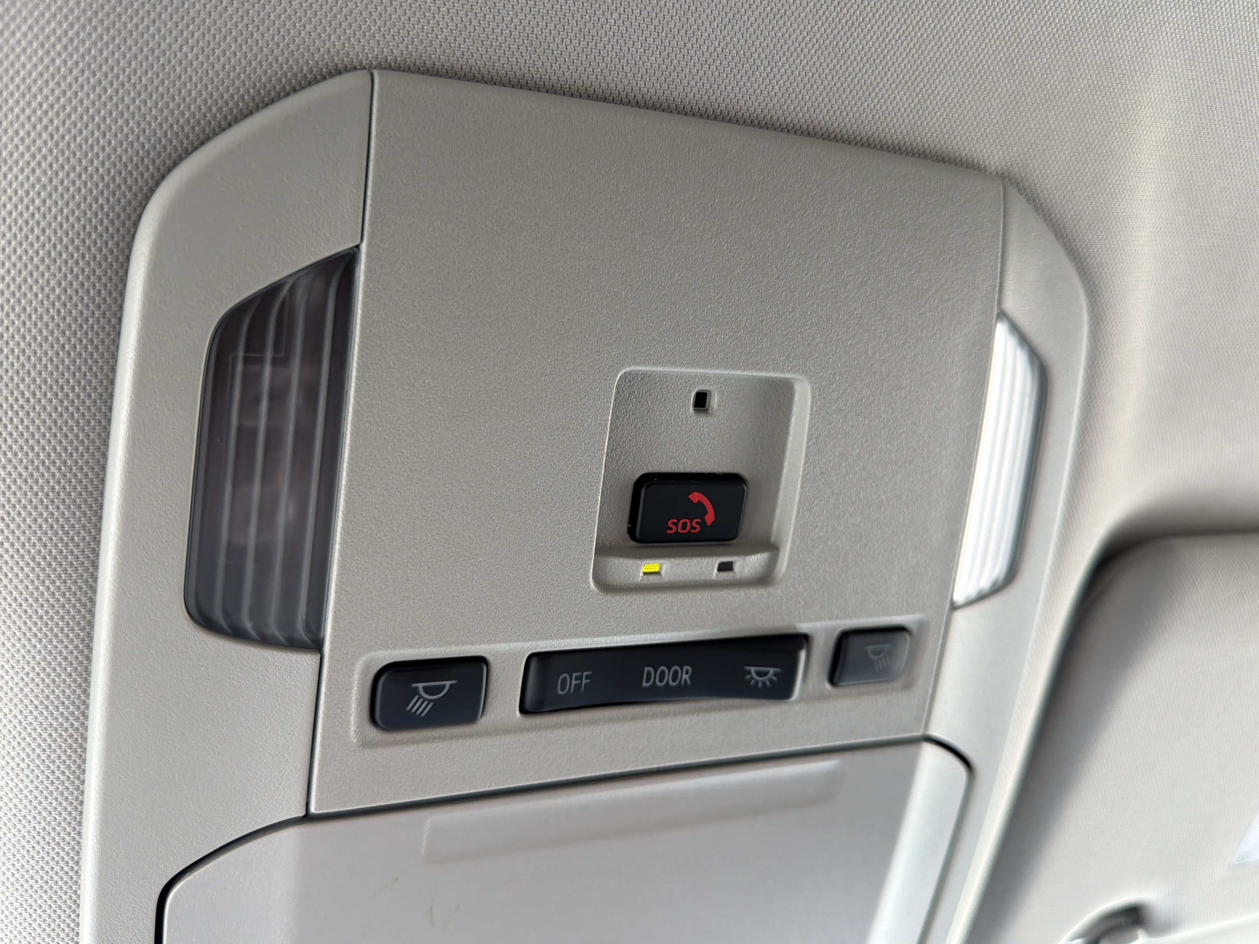 Certified 2025 Toyota Highlander LE FWD image 5