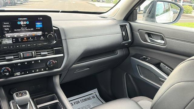 Certified 2024 Nissan Pathfinder SL w/ SL Premium Package AWD/4WD image 26