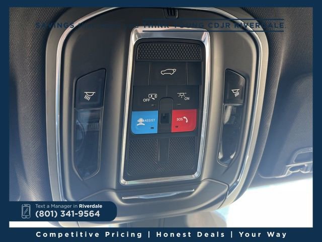 Used 2023 Jeep Grand Cherokee Altitude image 27