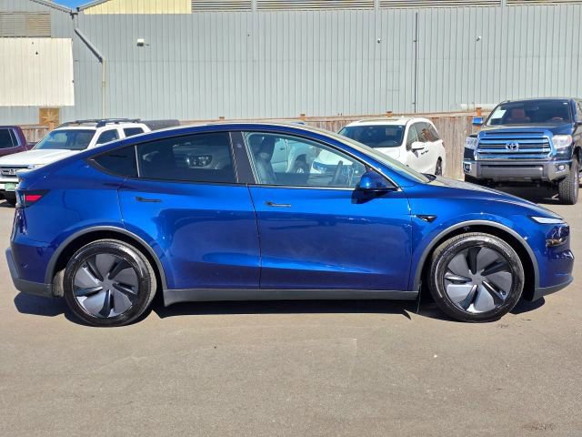Used 2026 Tesla Model Y AWD image 9
