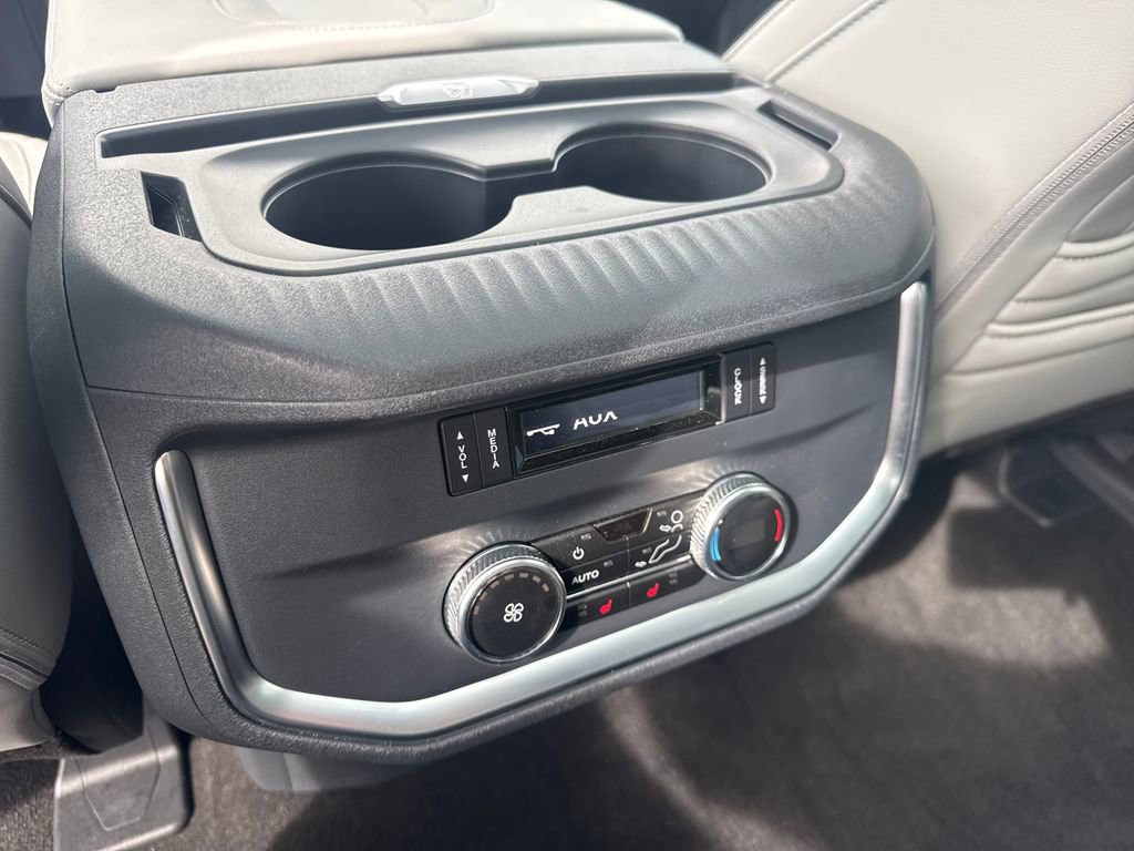 Used 2025 Ford Expedition Platinum w/ Platinum Ultimate Package image 23