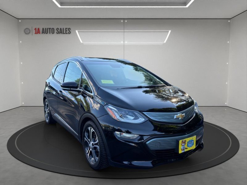 Used 2018 Chevrolet Bolt Premier w/ Driver Confidence II Package FWD image 7