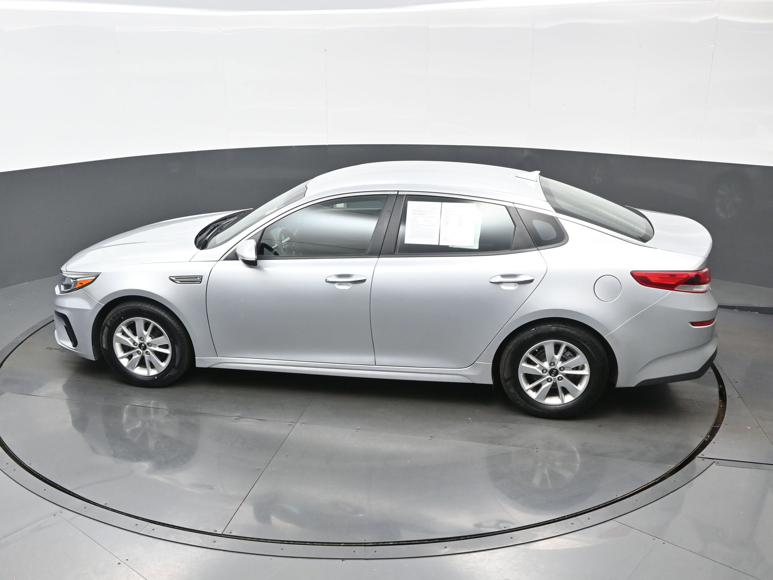 Used 2019 Kia Optima LX image 35