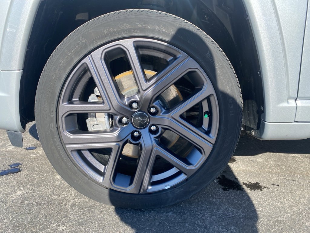 Used 2025 Jeep Compass Limited w/ High Altitude Package image 9