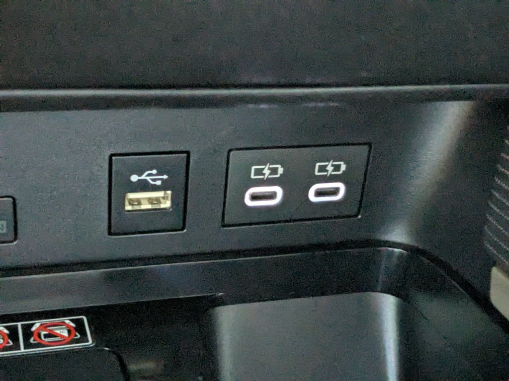 Used 2025 Toyota Camry SE w/ Multimedia Upgrade Package FWD image 21