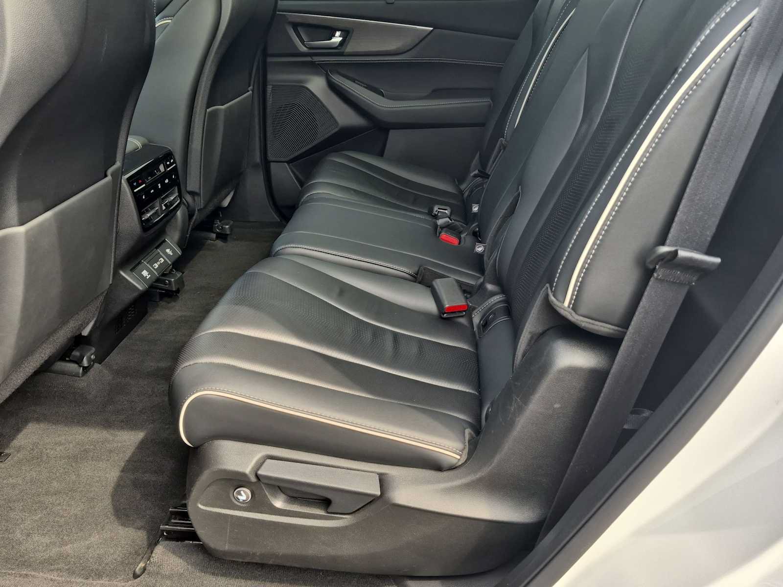 Used 2023 Acura MDX w/ Advance Package AWD/4WD image 21