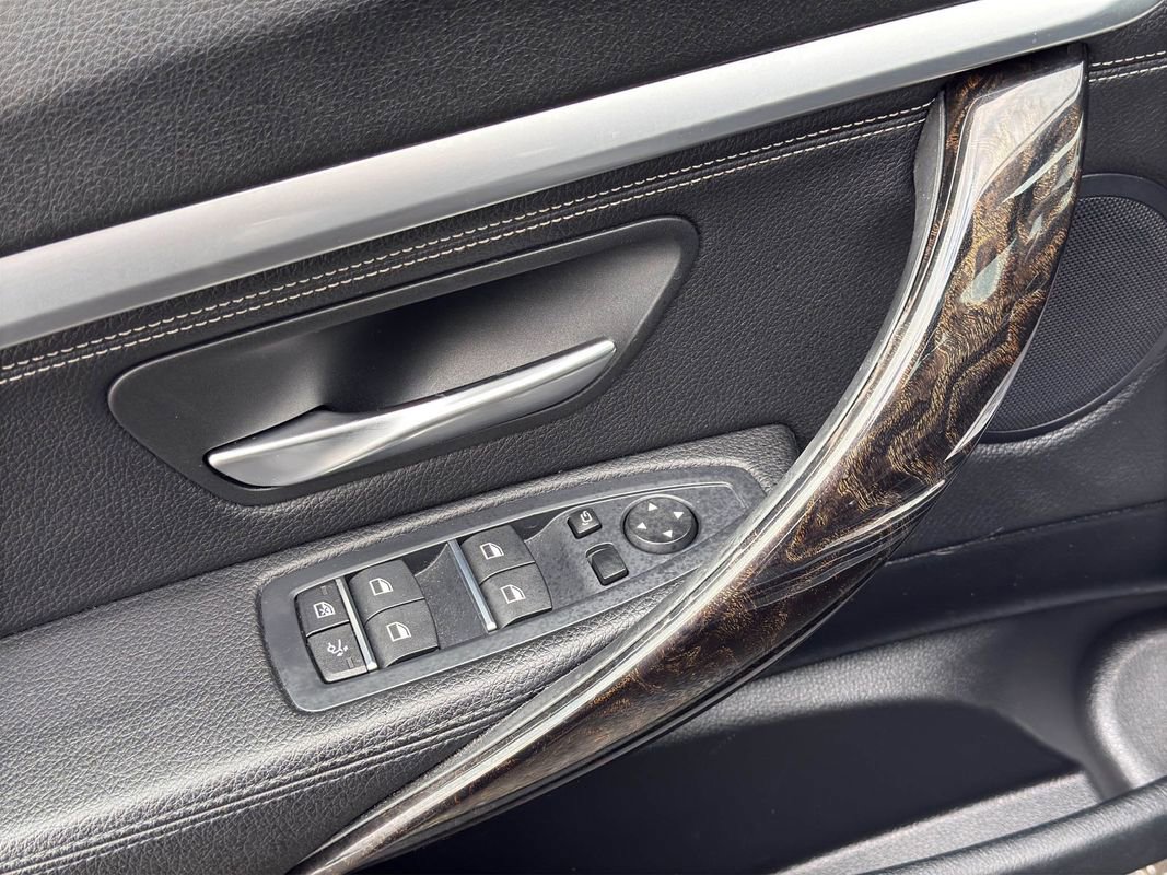 Used 2017 BMW 330i Gran Turismo xDrive xDrive image 12