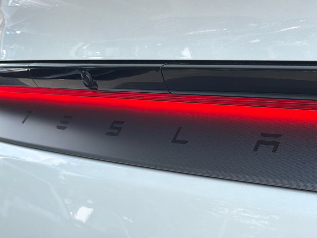 Used 2026 Tesla Model Y Long Range AWD/4WD image 6