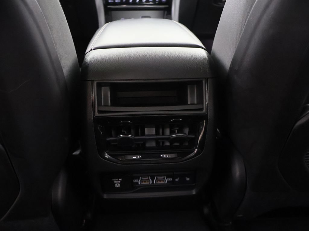 Used 2022 Jeep Grand Cherokee Limited AWD/4WD image 59
