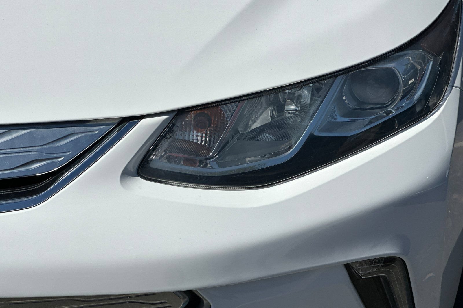 Used 2018 Chevrolet Volt LT FWD image 50