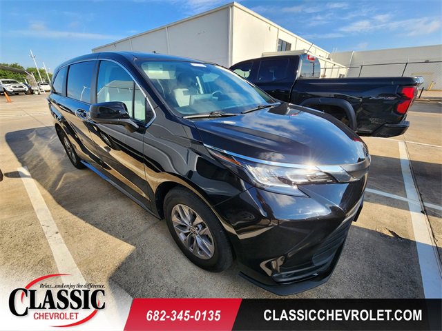 Used 2023 Toyota Sienna LE