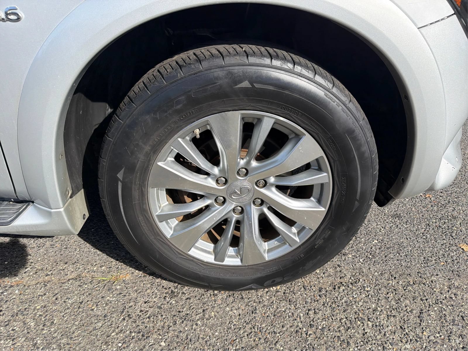 Used 2016 INFINITI QX80 4WD w/ All Season Package image 14