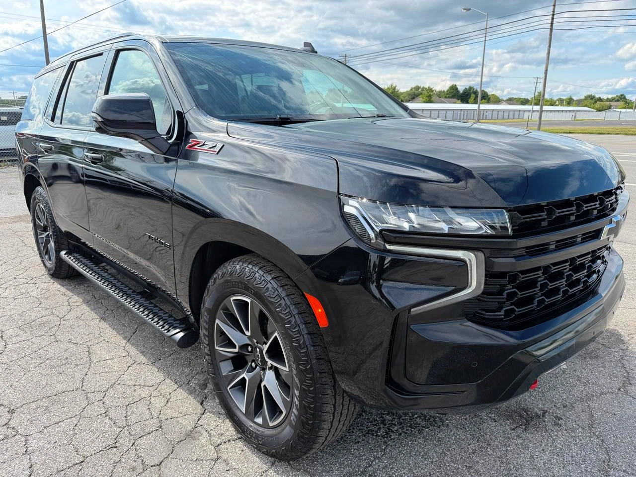 Used 2022 Chevrolet Tahoe Z71 w/ Z71 Off-Road Package AWD/4WD image 4