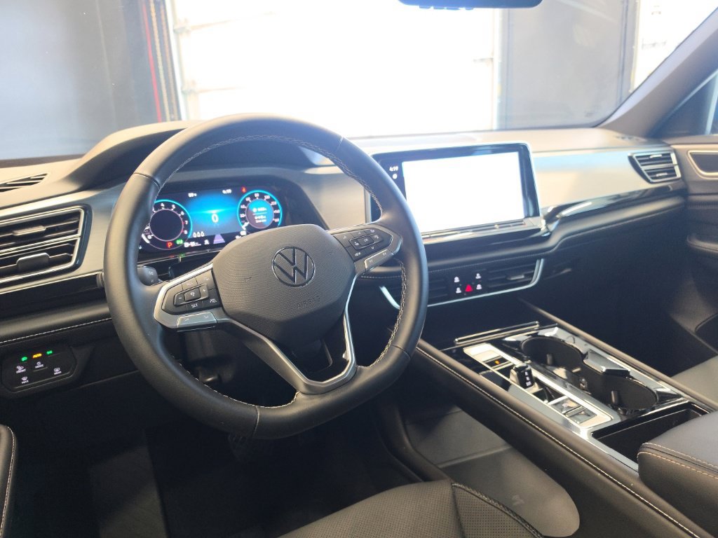 Used 2026 Volkswagen Atlas Cross Sport SE FWD image 17