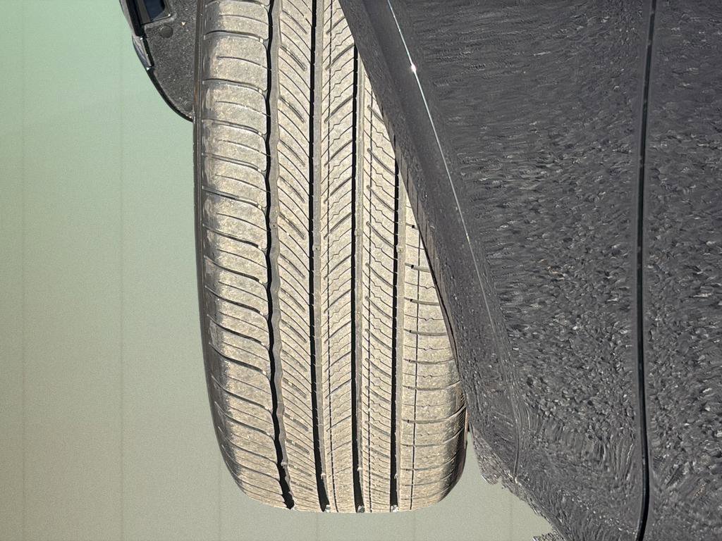 Used 2026 Genesis GV70 2.5T Select image 11