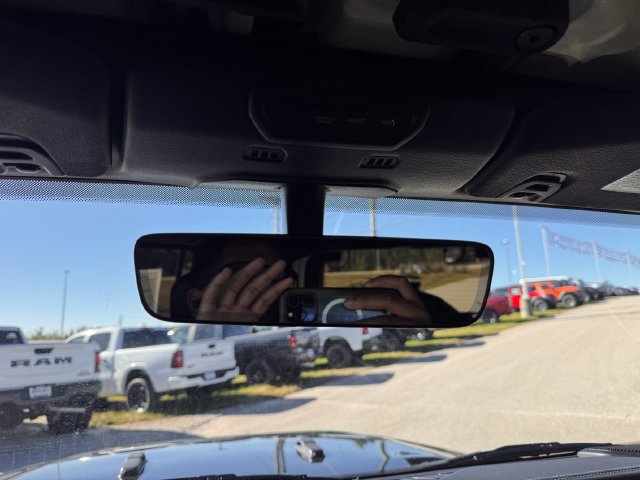 Used 2022 Jeep Wrangler Unlimited Sahara w/ Cold Weather Group AWD/4WD image 40