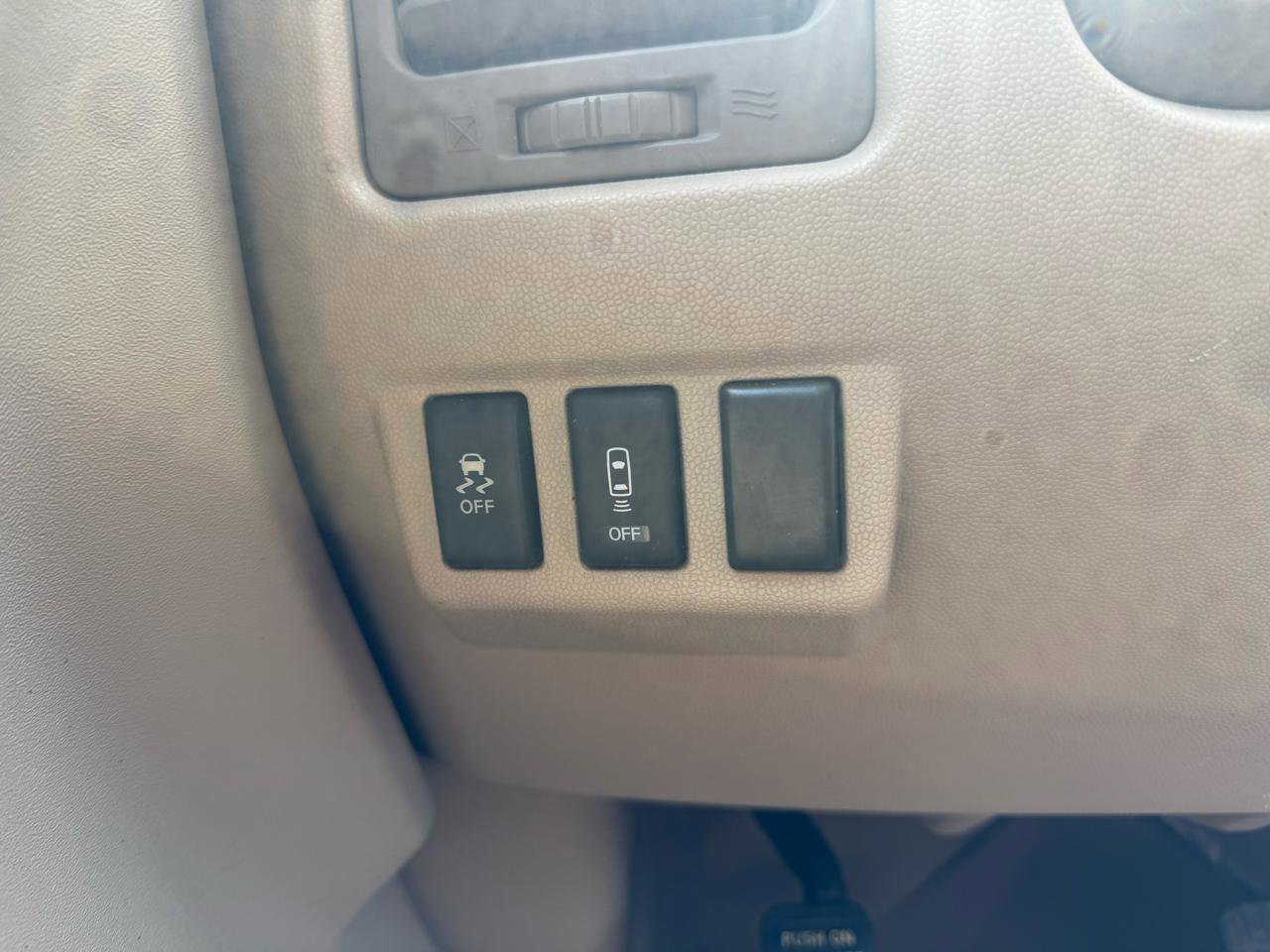 Used 2013 Nissan Titan SV w/ SV Value Truck Pkg image 37