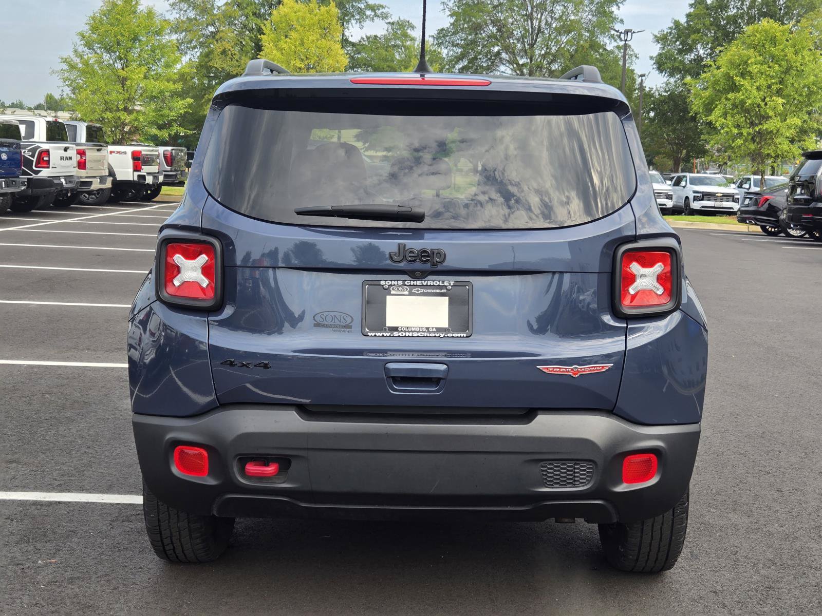 Used 2023 Jeep Renegade Trailhawk AWD/4WD image 9