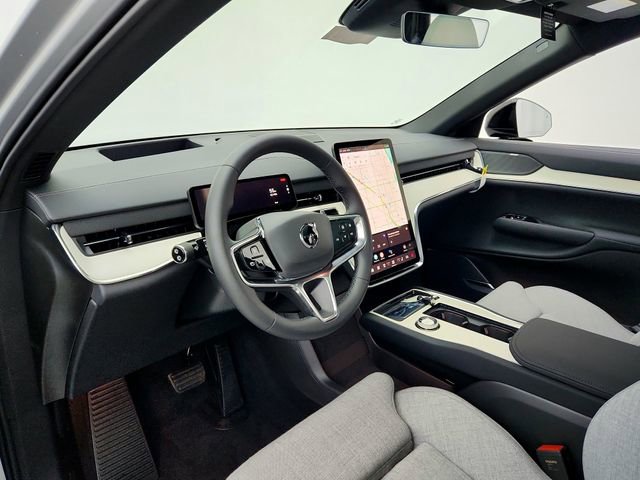 New 2025 Volvo EX90 Ultra w/ Protection Package Premier image 17