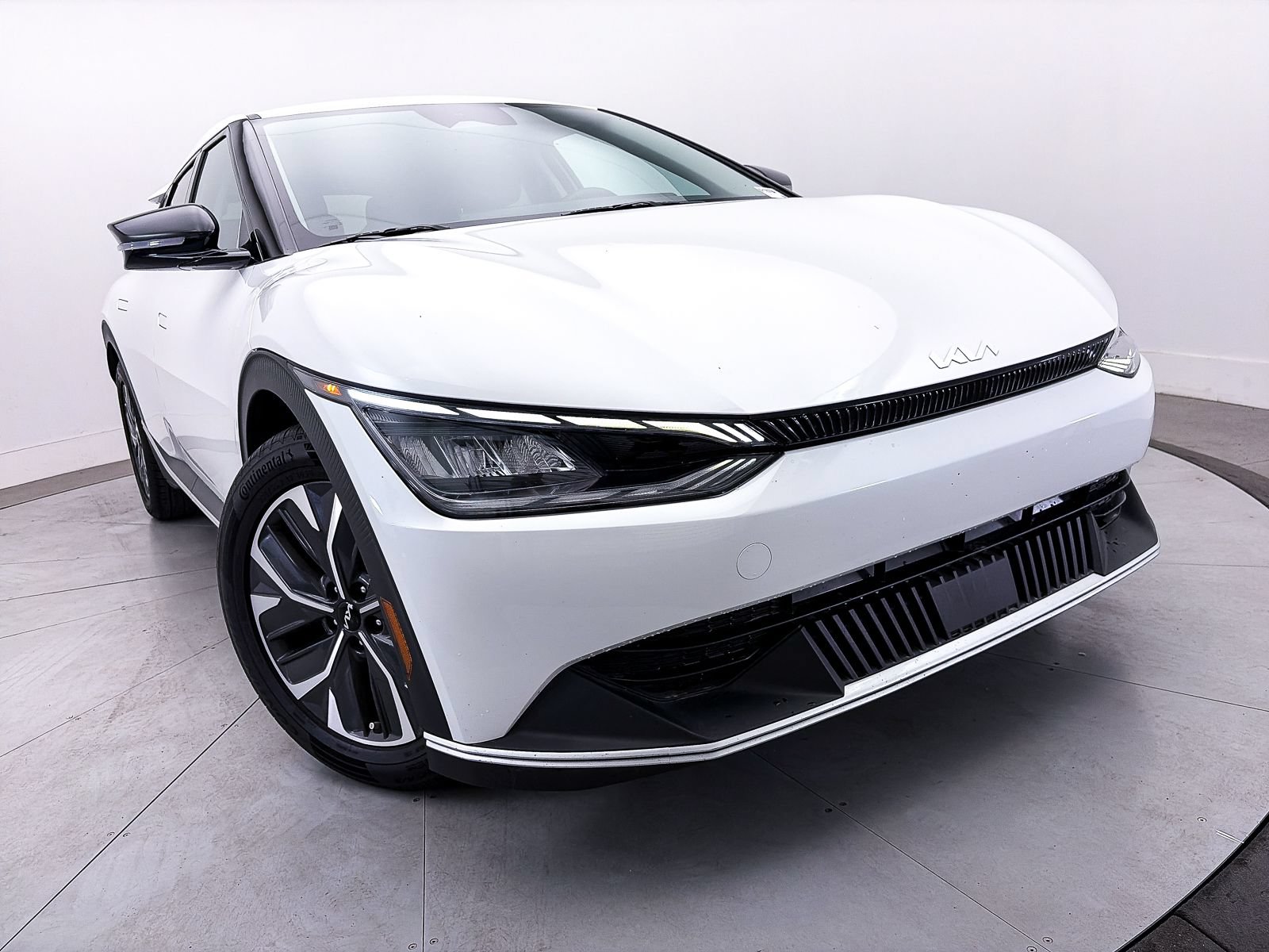 Certified 2022 Kia EV6 Light RWD image 8
