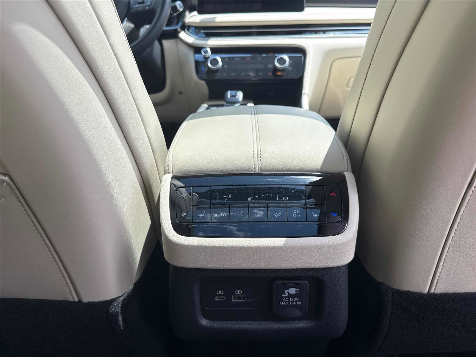 Certified 2025 INFINITI QX60 Sensory w/ Vision Package AWD/4WD image 29