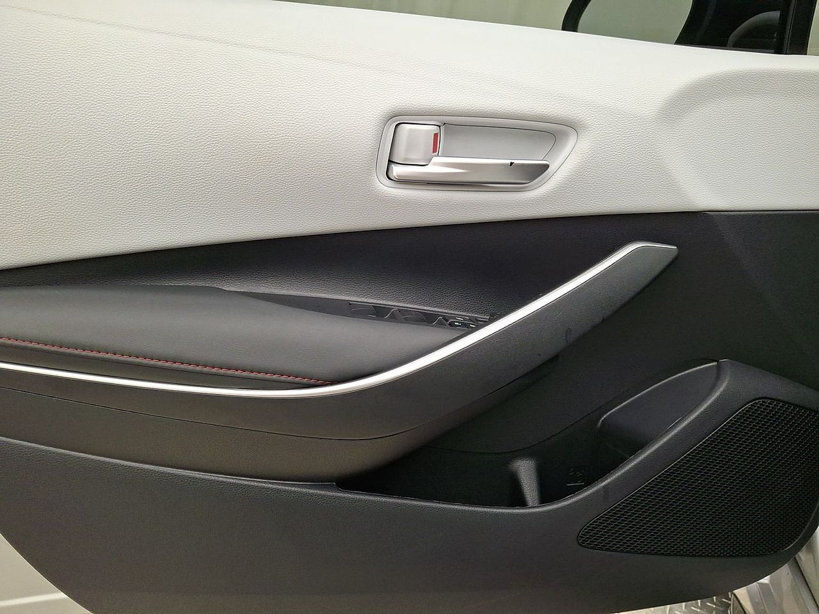 Certified 2024 Toyota Corolla SE FWD image 14