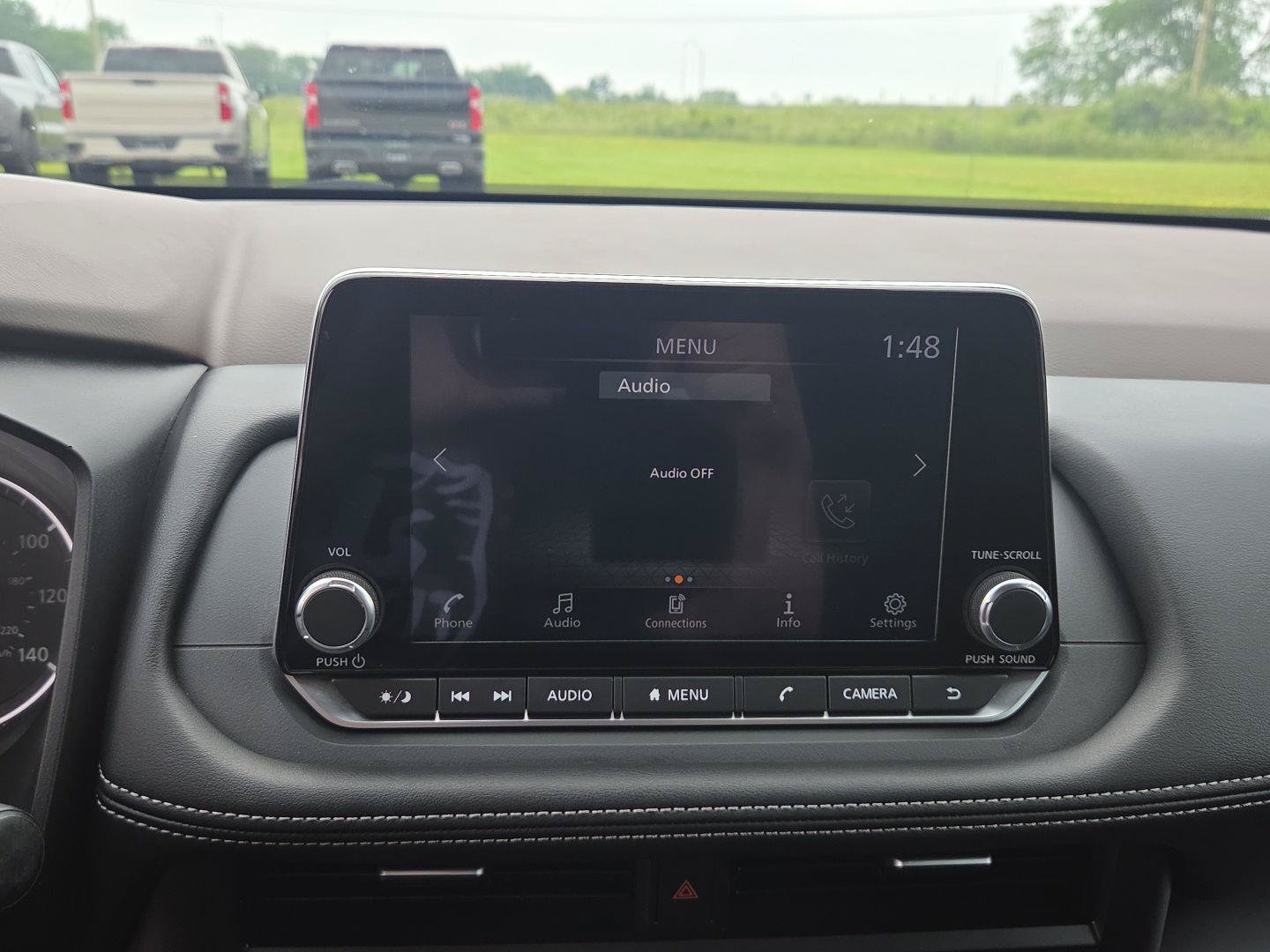 Used 2023 Nissan Rogue S AWD/4WD image 22