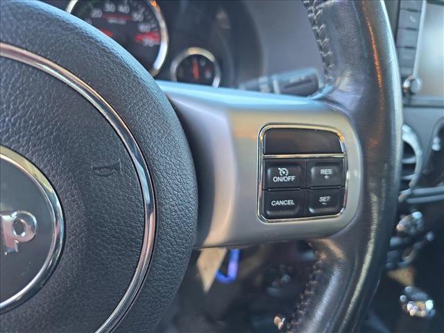 Used 2016 Jeep Wrangler Unlimited Rubicon image 19