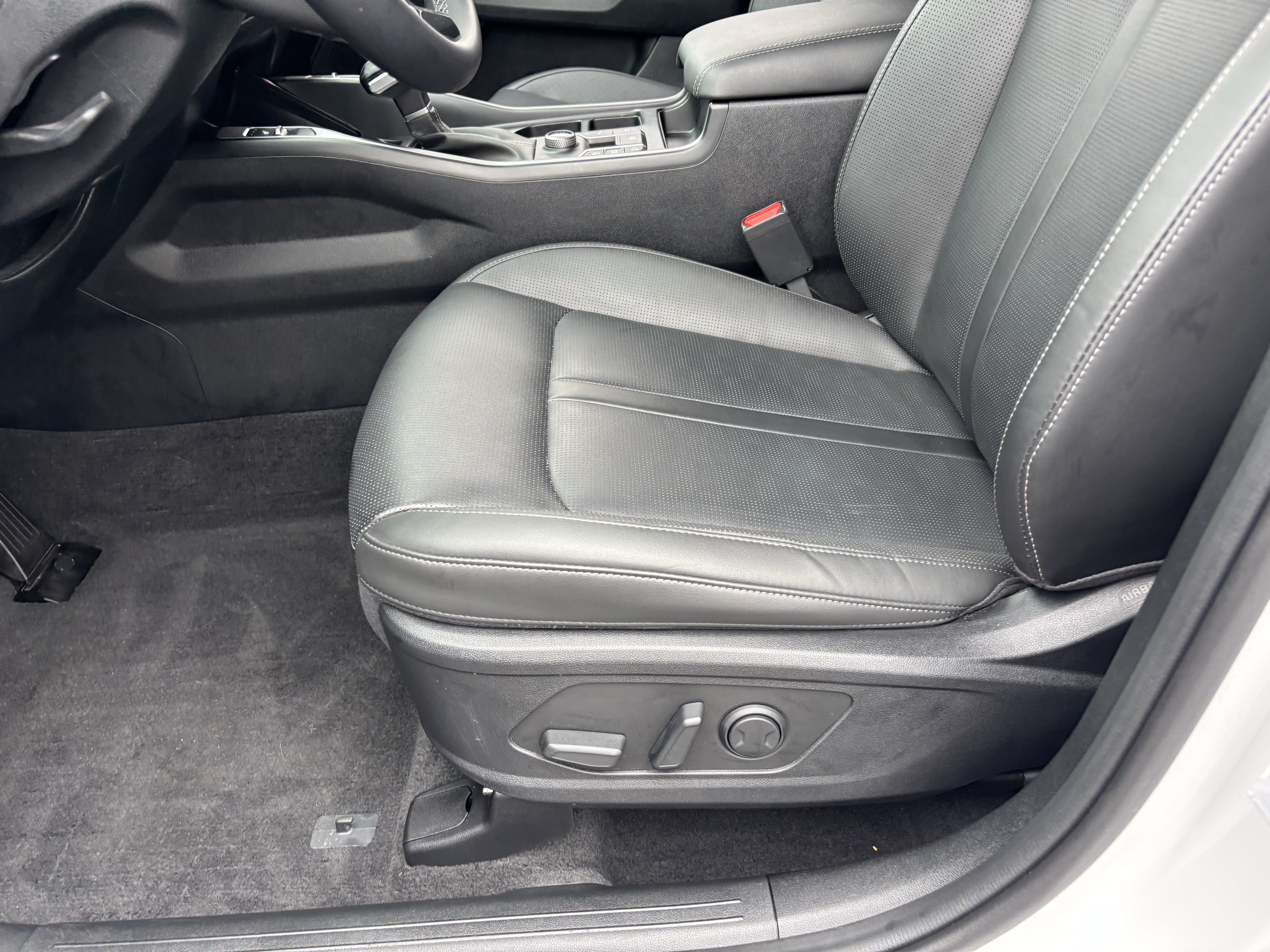 Certified 2025 Kia Sorento S w/ Panoramic Sunroof Package AWD/4WD image 19